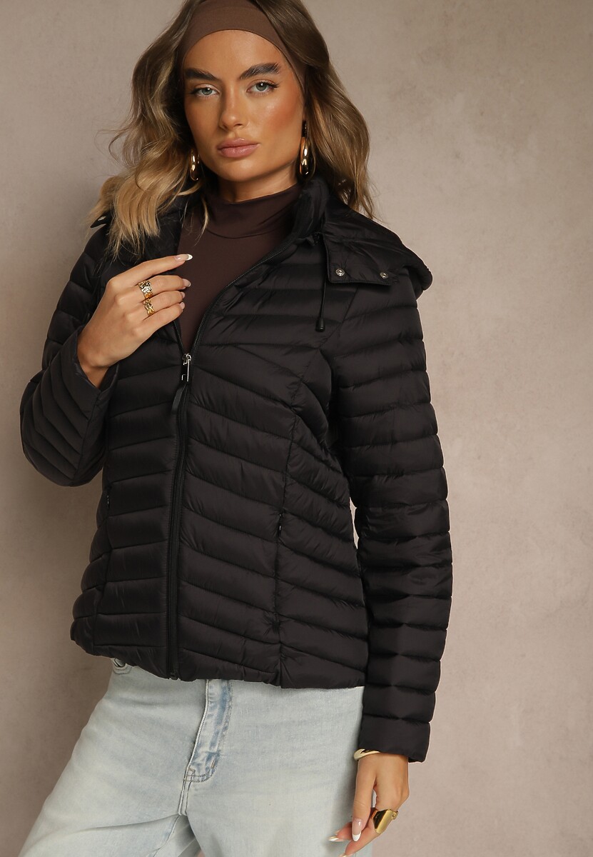 Szara Przejściowa Kurtka z Pikowanymi Przeszyciami i Kapturem Suritte