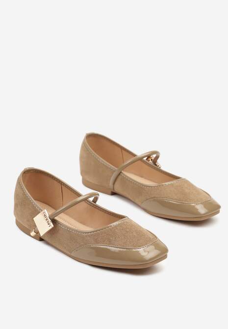 Ciemnobeżowe Balerinki z Lakierowaną Wstawką i Ozdobną Sprzączką Neorwen
