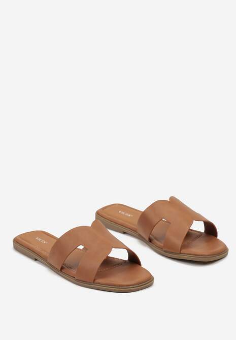 Jasnobrązowe Klapki na Płaskiej Podeszwie Ozdobione Metalicznymi Paskami i Kwadratowym Noskiem Sonivia