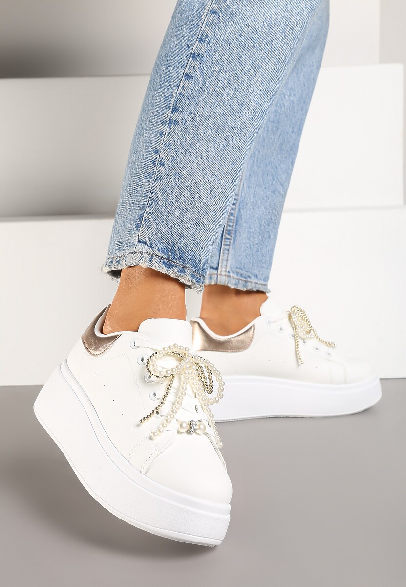 Biało-Szampańskie Sneakersy na Platformie z Perełkami i Metalowymi Kuleczkami Selavia