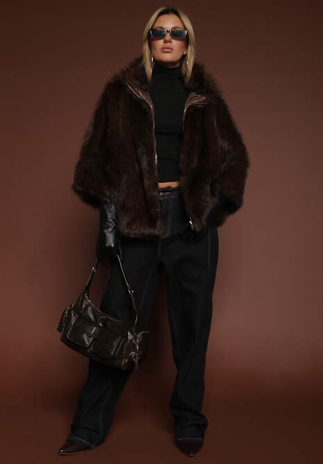 Brązowa Kurtka Futerko z Kołnierzem i Szerokimi Rękawami 3/4 Zapinana na Suwak Clauda