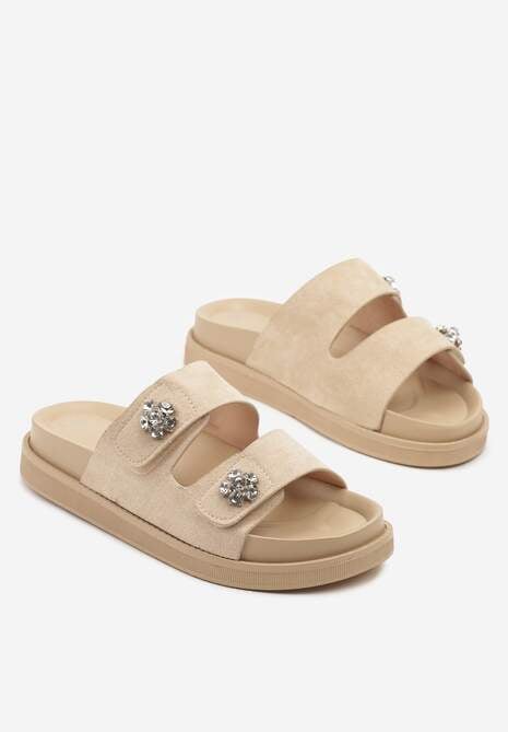 Beżowe Klapki na Niskiej Platformie Ozdobione Aplikacjami z Cyrkonii Mevea