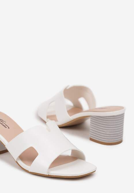 Białe Klapki na Słupkowym Obcasie z Geometrycznym Paskiem Lilevelis