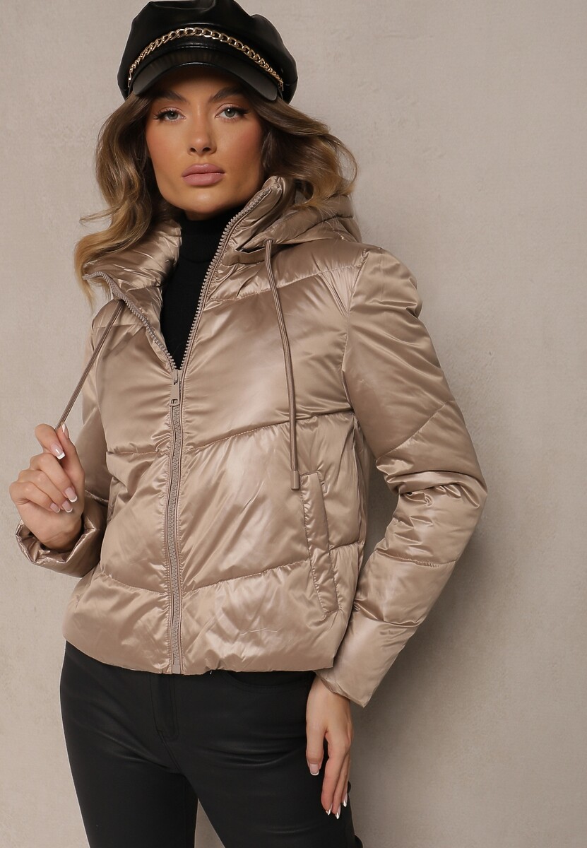 Ciemnobeżowa Kurtka z Pikowaniem i Troczkiem w Talii oraz Kapturem Aielera