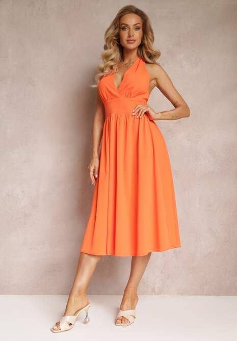 Pomarańczowa Rozkloszowana Sukienka Midi z Wiązaniem na Szyi Phinadi