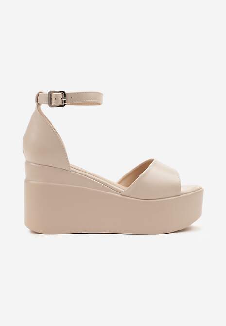 Beżowe Sandały na Koturnie z Paskiem z Klamerką Palinorea