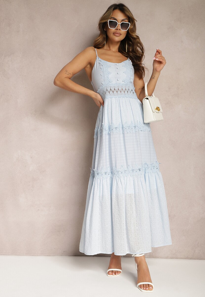 Jasnoniebieska Sukienka Maxi na Cienkich Ramiączkach z Ażurową Wstawką w Talii Grania