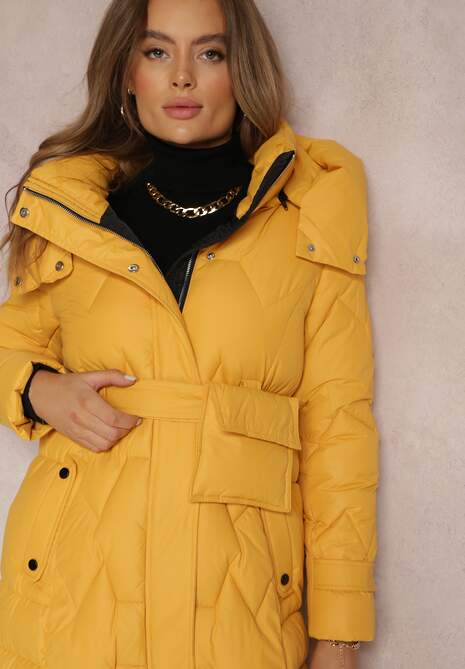 Żółta Kurtka Pikowana Długa z Paskiem i Saszetką Cythine
