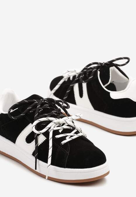 Czarne Sneakersy Ozdobione Geometrycznym Motywem Telindrela