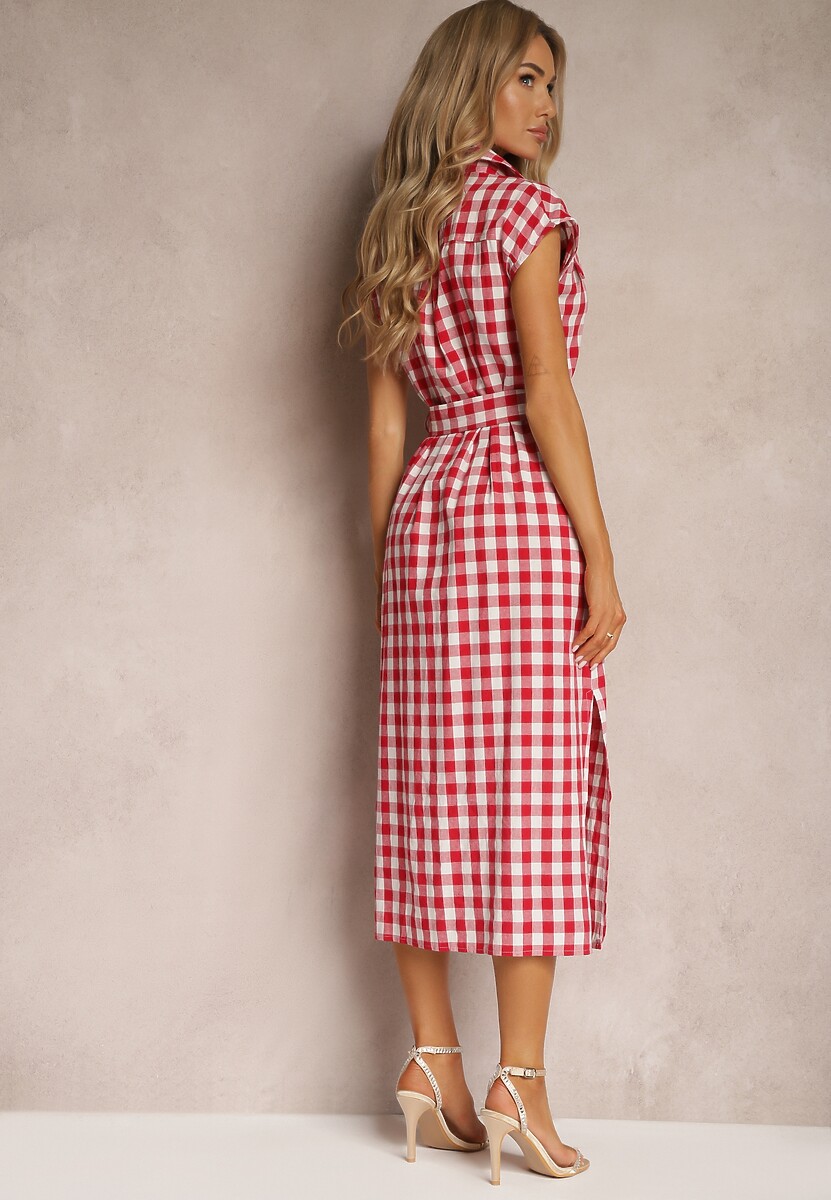 Czerwona Sukienka z Bawełny o Kroju Koszulowym w Kratę z Paskiem w Talii Revatia