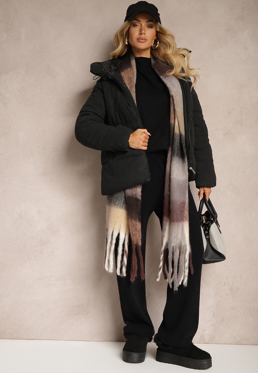 Czarna Kurtka z Pikowanymi Przeszyciami i Kapturem ze Ściągaczami Torisia