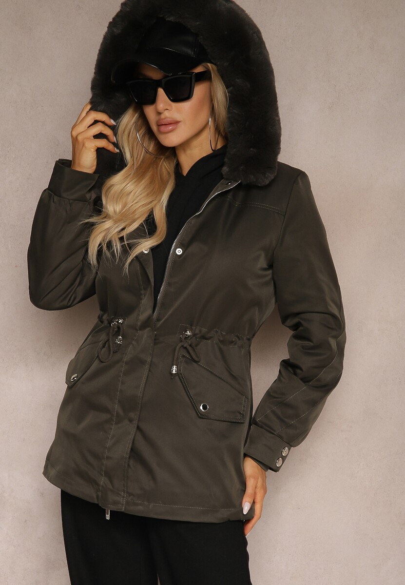 Ciemnozielona Kurtka Typu Parka z Kapturem i Futerkiem z Możliwością Odpięcia Marindria