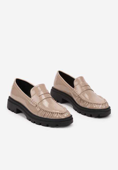 Ciemnobeżowe Mokasyny na Grubej Podeszwie z Minimalistycznym Zdobieniem Berivana