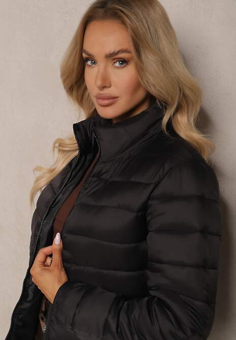 Czarna Kurtka Podwójna Pikowana i Wiatrówka z Odpinanym Kapturem oraz Ściągaczami Ravalorine