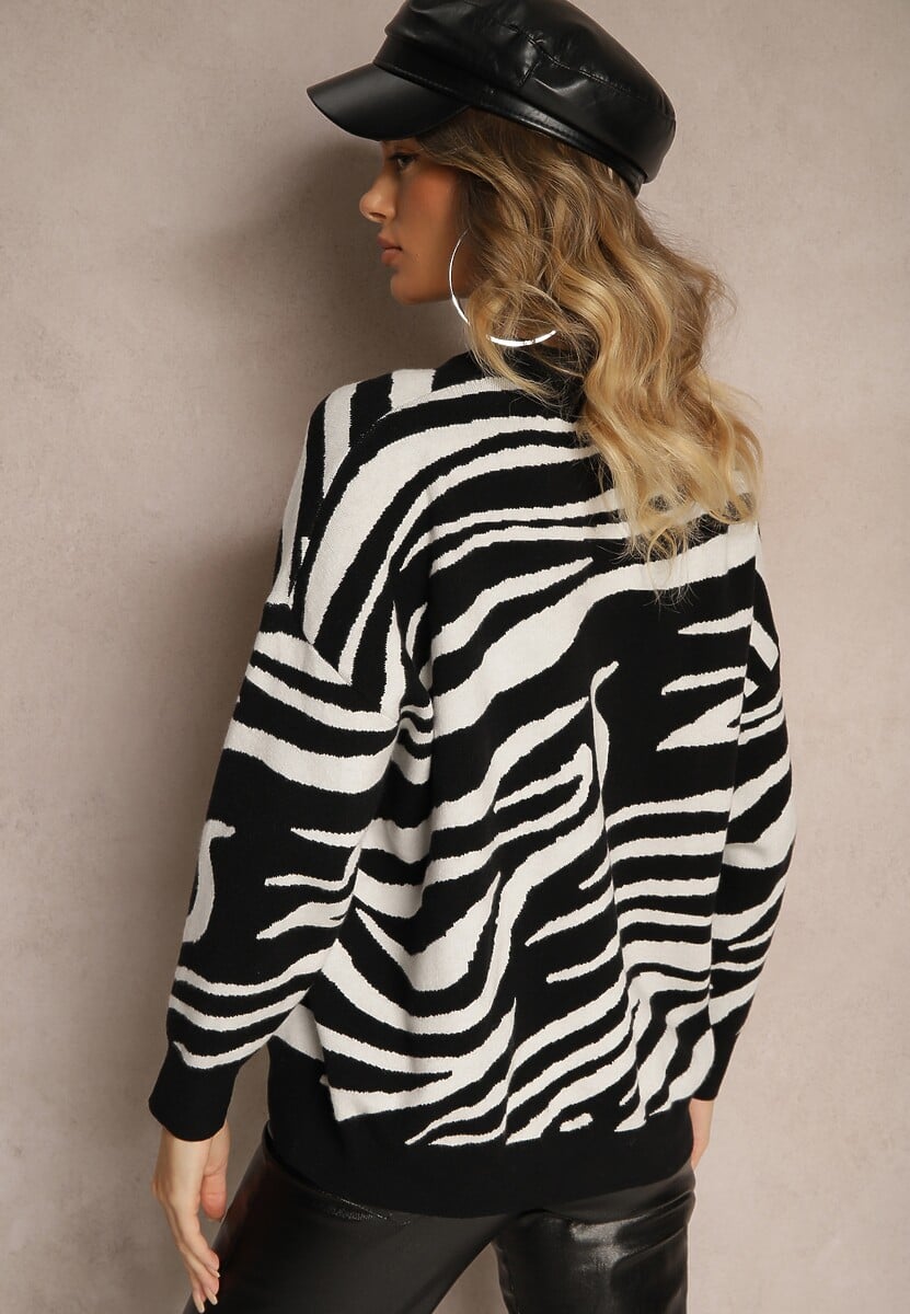 Biało-Czarny Sweter o Klasycznym Kroju w Print w Zebrę Venitia