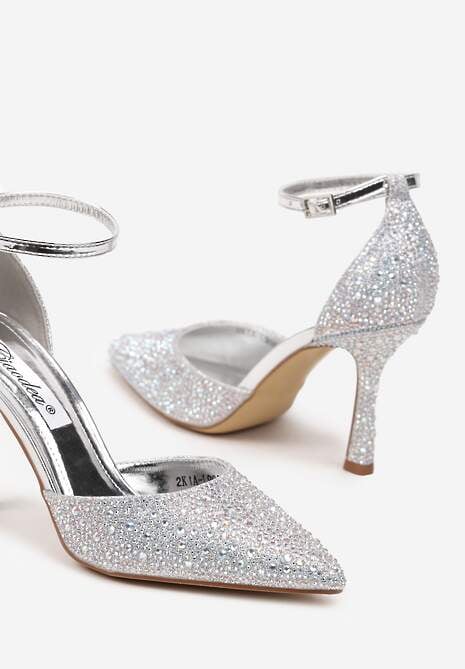 Srebrne Szpilki Ozdobione Brokatem i Cyrkoniami Zapinane Wokół Kostki Kelnena