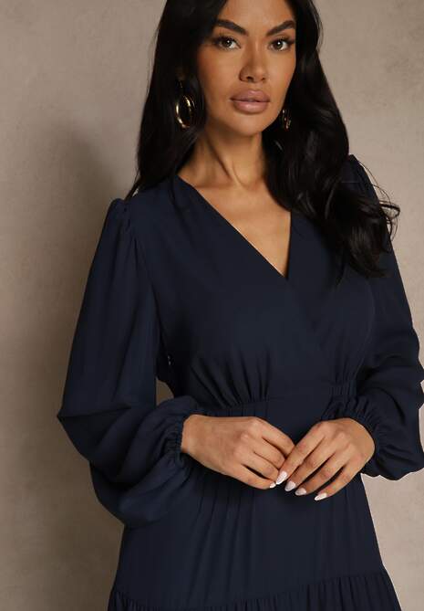 Granatowa Kopertowa Sukienka Vices o Rozkloszowanym Kroju Resvima