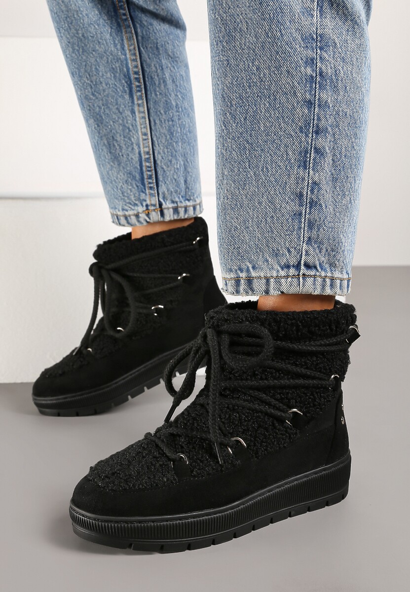 Czarne Futrzane Śniegowce o Fakturze Typu Baranek z Ozdobnym Sznurowaniem Firedi