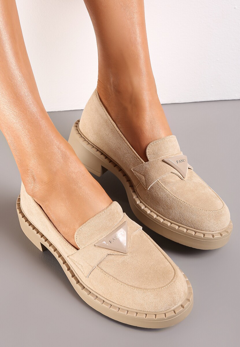 Beżowe Mokasyny z Wkładką ze Skóry Naturalnej i Ozdobną Naszywką Brele