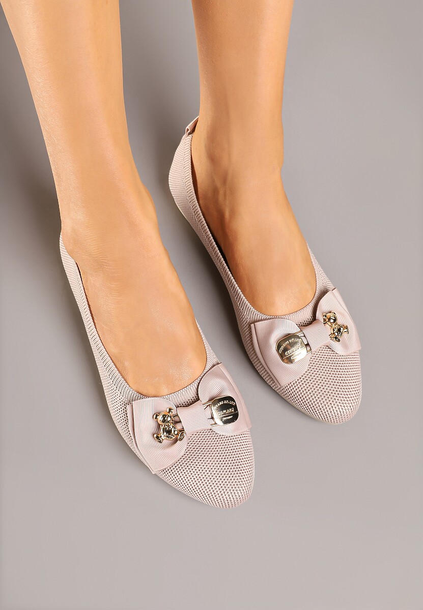 Czarne Balerinki Ozdobione Metalicznymi Aplikacjami i Kokardą Bretella