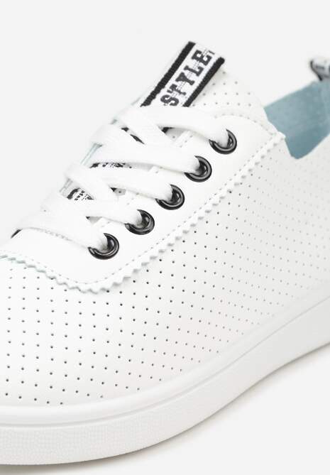 Biało-Czarne Tenisówki Ozdobione Taśmą z Napisem na Języku i Pięcie Cholewka z Perforacją Aelita