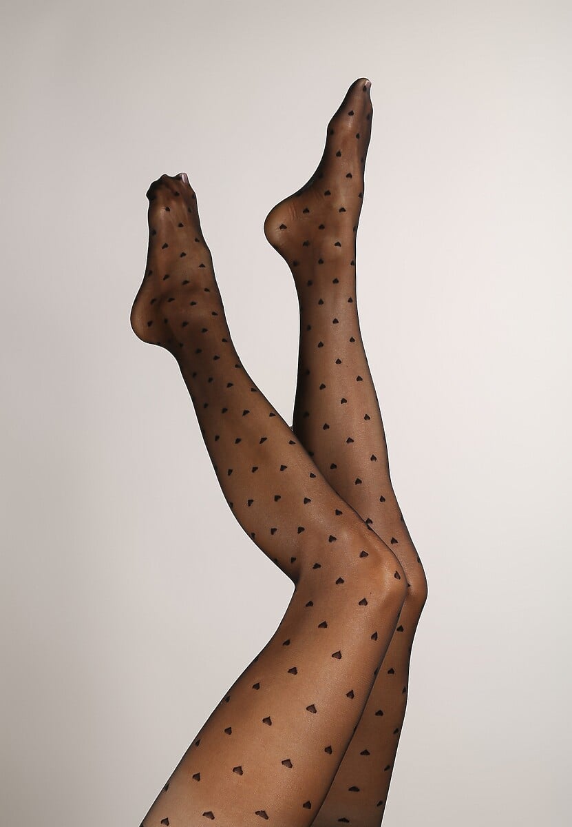 Czarne Rajstopy Modelujące w Serduszka 20 DEN Felione