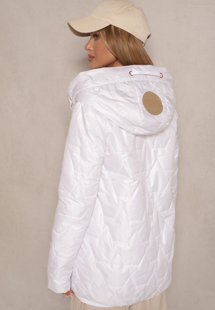 Biała Pudełkowa Kurtka z Pikowanymi Przeszyciami i Kapturem Telaniela