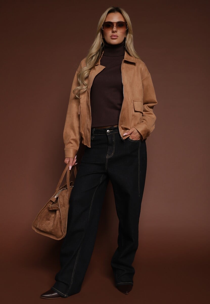 Beżowa Przejściowa Kurtka Bomberka o Koszulowym Kroju z Imitacji Zamszu Irvila