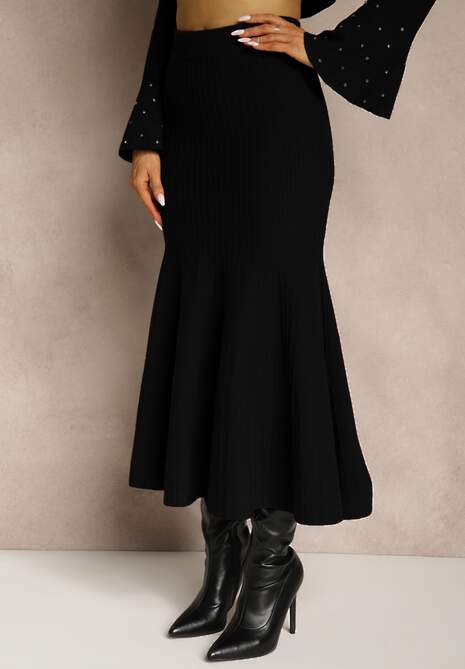 Czarny Komplet z Dzianiny z Wiskozą Spódnica i Sweter z Baskinką i Cyrkoniami Nereza