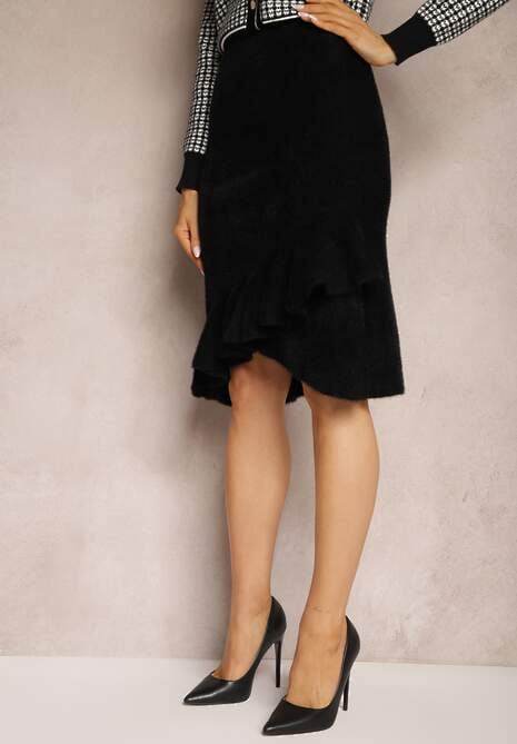 Czarna Falbaniasta Spódnica o Asymetrycznym Kroju z Włochatej Dzianiny z Wiskozą Zaileth