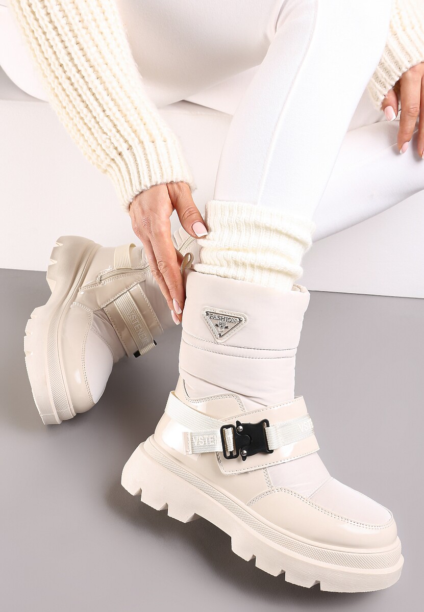 Beżowe Lakierowane Śniegowce za Kostkę z Ozdobną Klamerką Fesiva