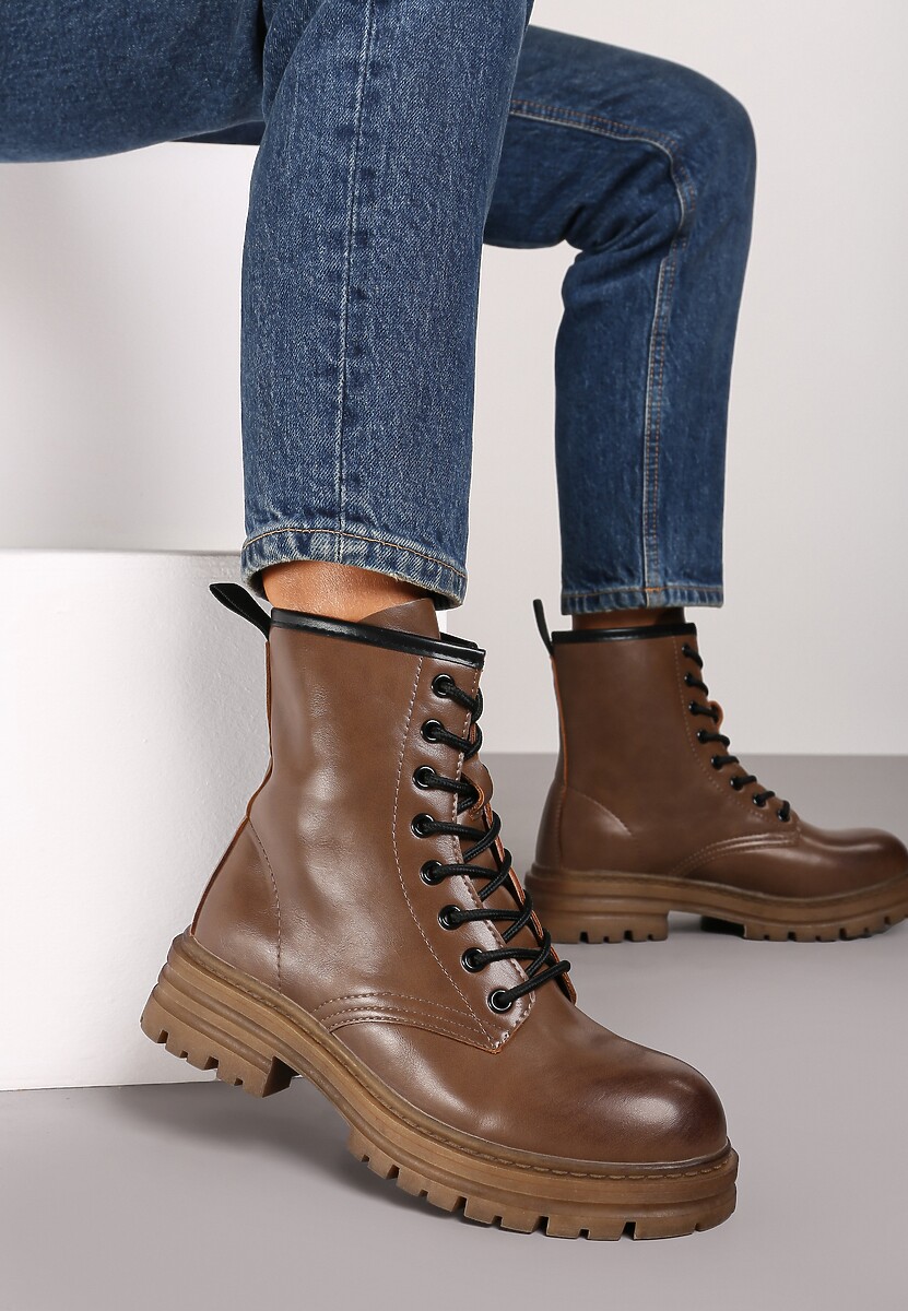 Ciemnobeżowe Botki Workery na Płaskiej Podeszwie ze Sznurowaniem Arstela