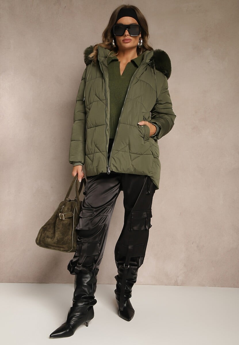 Ciemnozielona Klasyczna Kurtka z Pikowanymi Przeszyciami i Kapturem z Futrem Mundrie