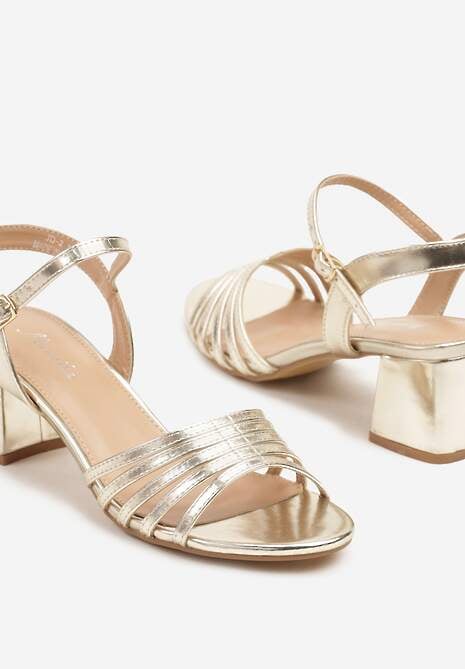 Złote Sandały na Słupkowym Obcasie z Delikatnymi Paskami Nusanelia