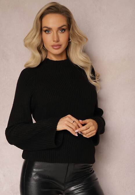 Czarny Dzianinowy Golf z Rozszerzanymi Rękawami z Rozcięciem Vucta