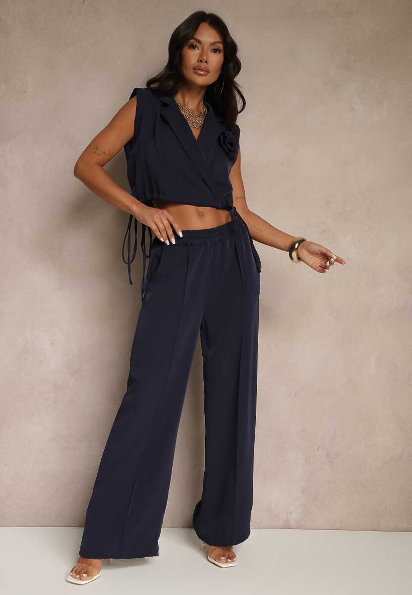 Granatowy Komplet Spodnie o Szerokim Kroju i Kopertowa Bluzka ze Ściągaczem Reavilora