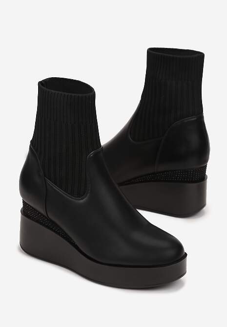 Czarne Botki z Elastyczną Cholewką na Koturnie Sesezi