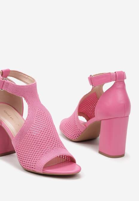 Fuksjowe Sandały na Słupku z Ażurowym Zdobieniem z Zapięciem przy Kostce Qutima