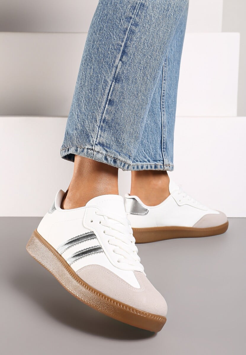 Srebrne Sneakersy na Płaskiej Podeszwie z Geometrycznym Zdobieniem Irinis