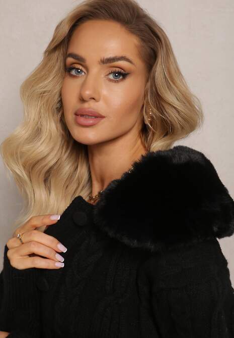 Czarny Wiskozowy Kardigan w Warkoczykowy Splot z Futrzanym Kołnierzem Nirossa