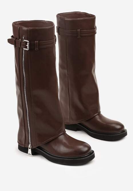 Brązowe Kozaki Typu Bikery Ozdobione Suwakiem Klamrą i Wywiniętą Cholewką Sovera