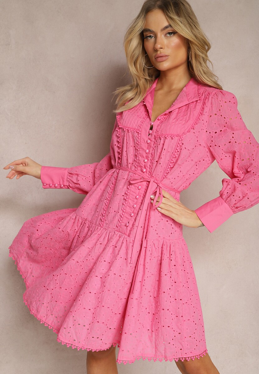 Fuksjowa Sukienka Zdobiona Haftowaniem i Perłowymi Guzikami ze Stójką Wialon