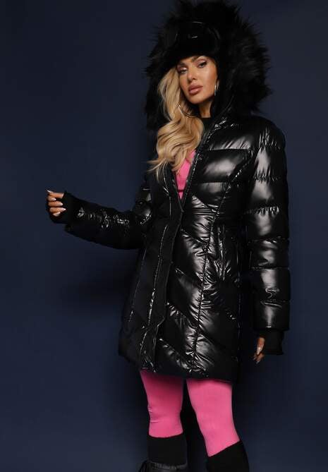 Czarna Pikowana Kurtka z Odpinanym Kapturem i Ozdobnym Futerkiem Ainoa