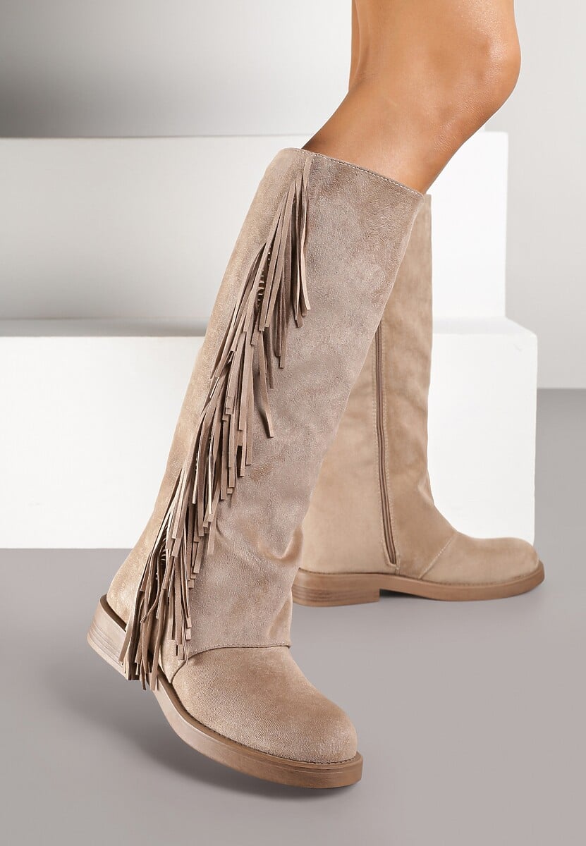 Czarne Kozaki z Imitacji Zamszu w Estetyce Boho Zdobione Frędzlami Vemarose