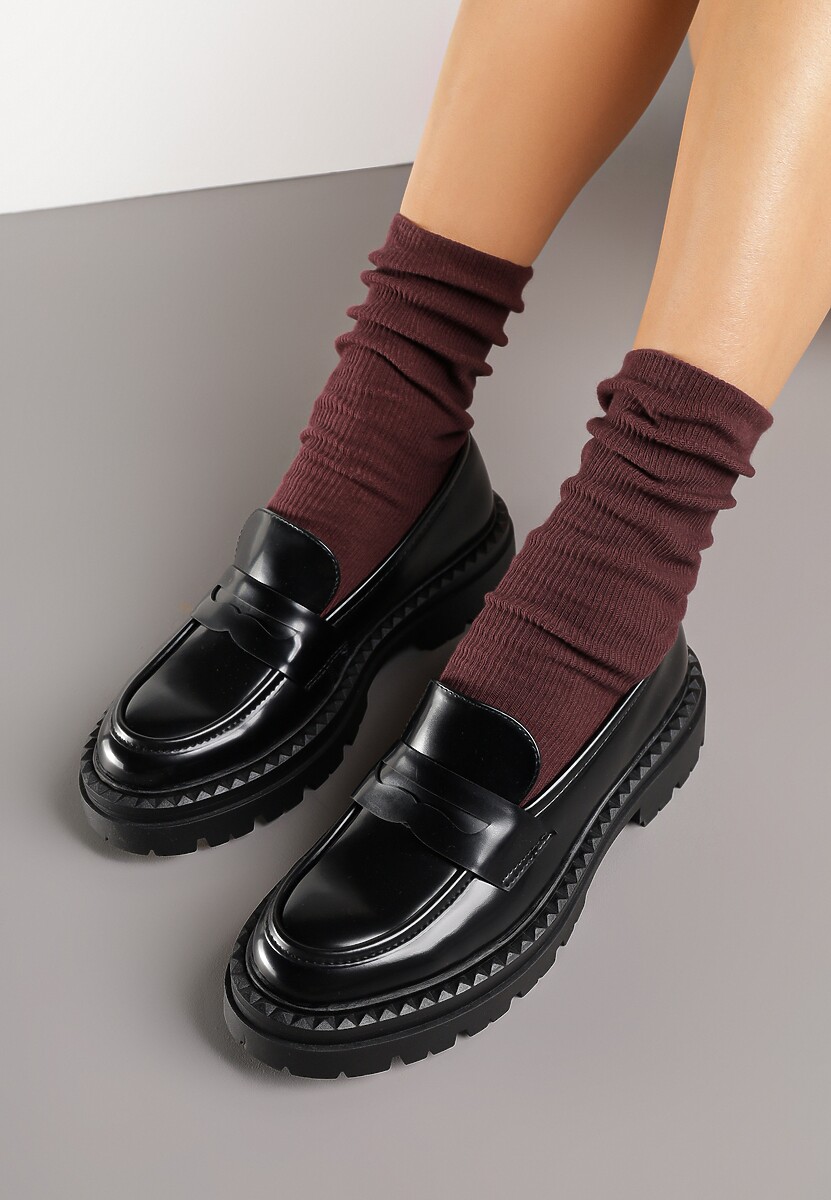 Czarne Mokasyny Lakierowane na Tłoczonej Platformie Livendie