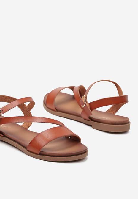 Brązowe Sandały na Płaskiej Podeszwie w Klasycznym Stylu ze Sprzączką Minni