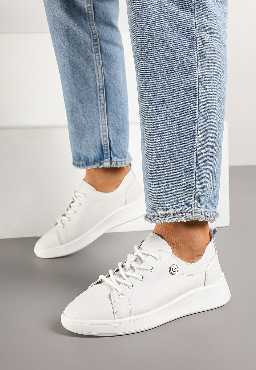 Beżowe Skórzane Sneakersy Zdobione Minimalistyczną Aplikacją Velotina