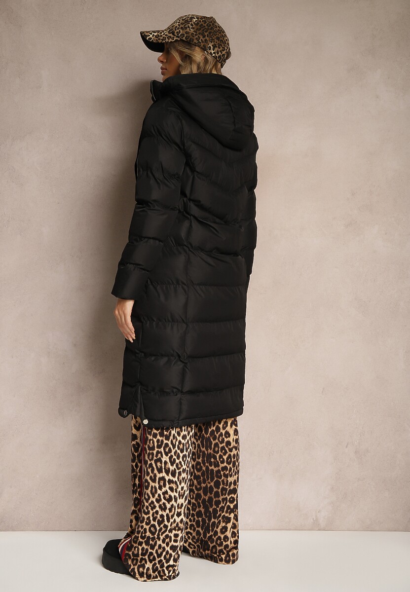 Czarna Kurtka z Kapturem i Pikowanymi Przeszyciami Zdobiona Szerokimi Taśmami Etterisa