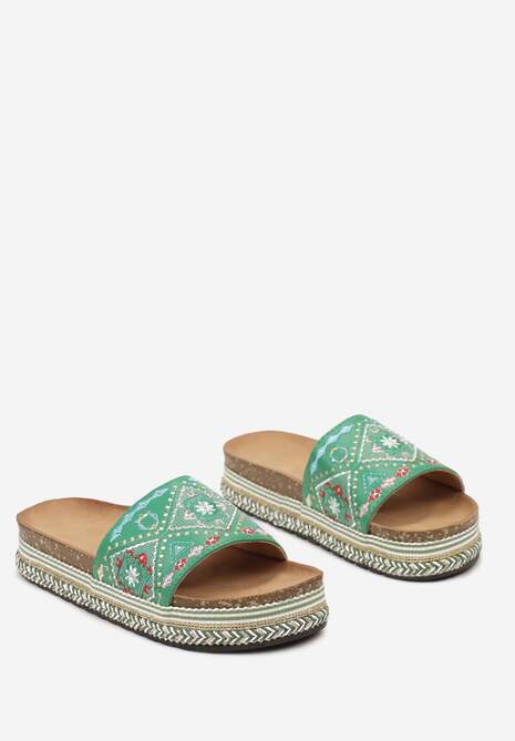 Zielone Klapki Boho na Niskiej Platformie Ozdobione Plecionką i Cyrkoniami Giratsa