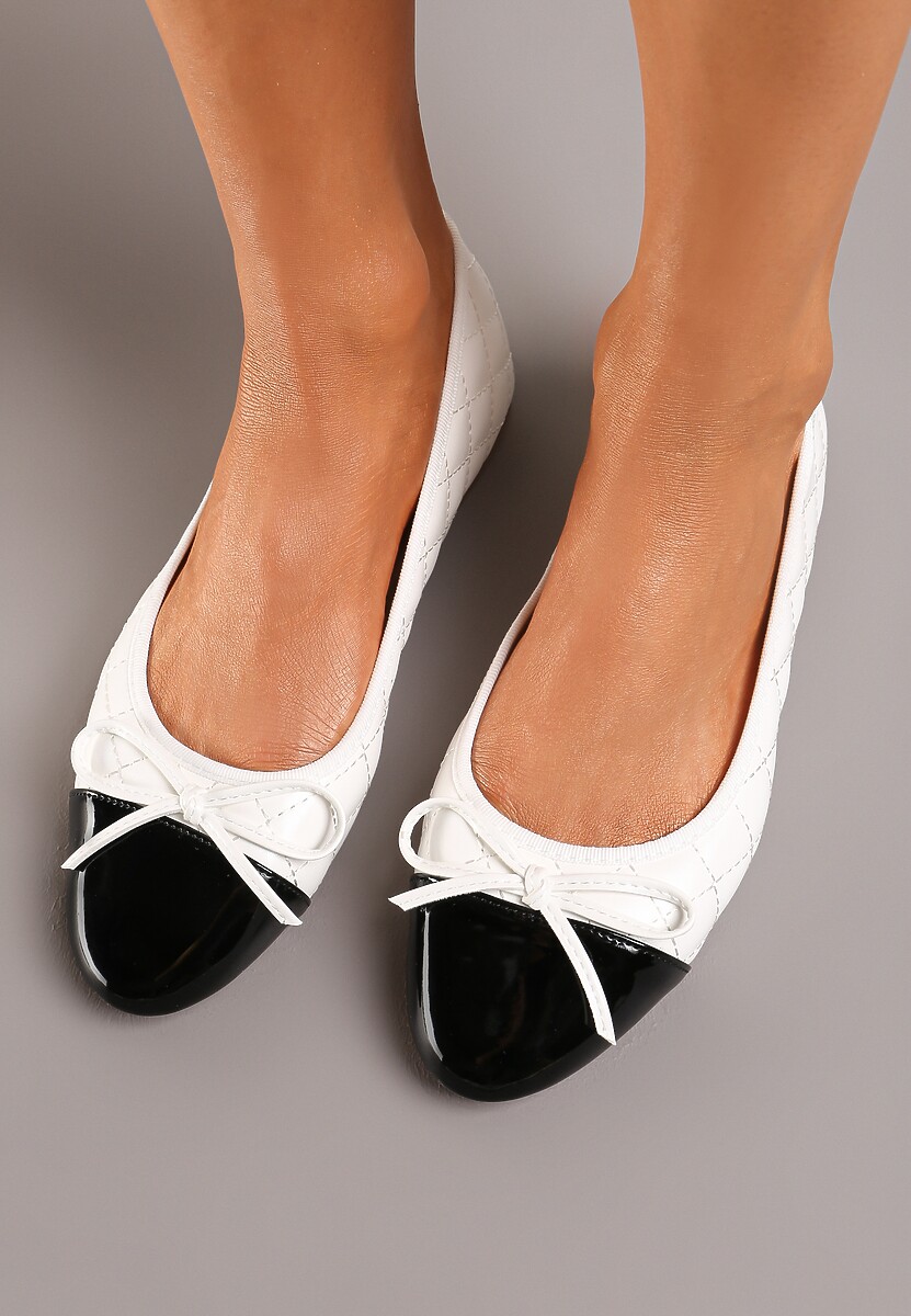 Białe Płaskie Balerinki z Imitacji Skóry Ozdobione Kokardką Detesa